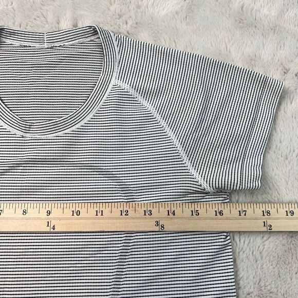 Lululemon Striped Swiftly Tech White Top TShirt Size 8 Running Sports Stretch - Picture 6 of 9